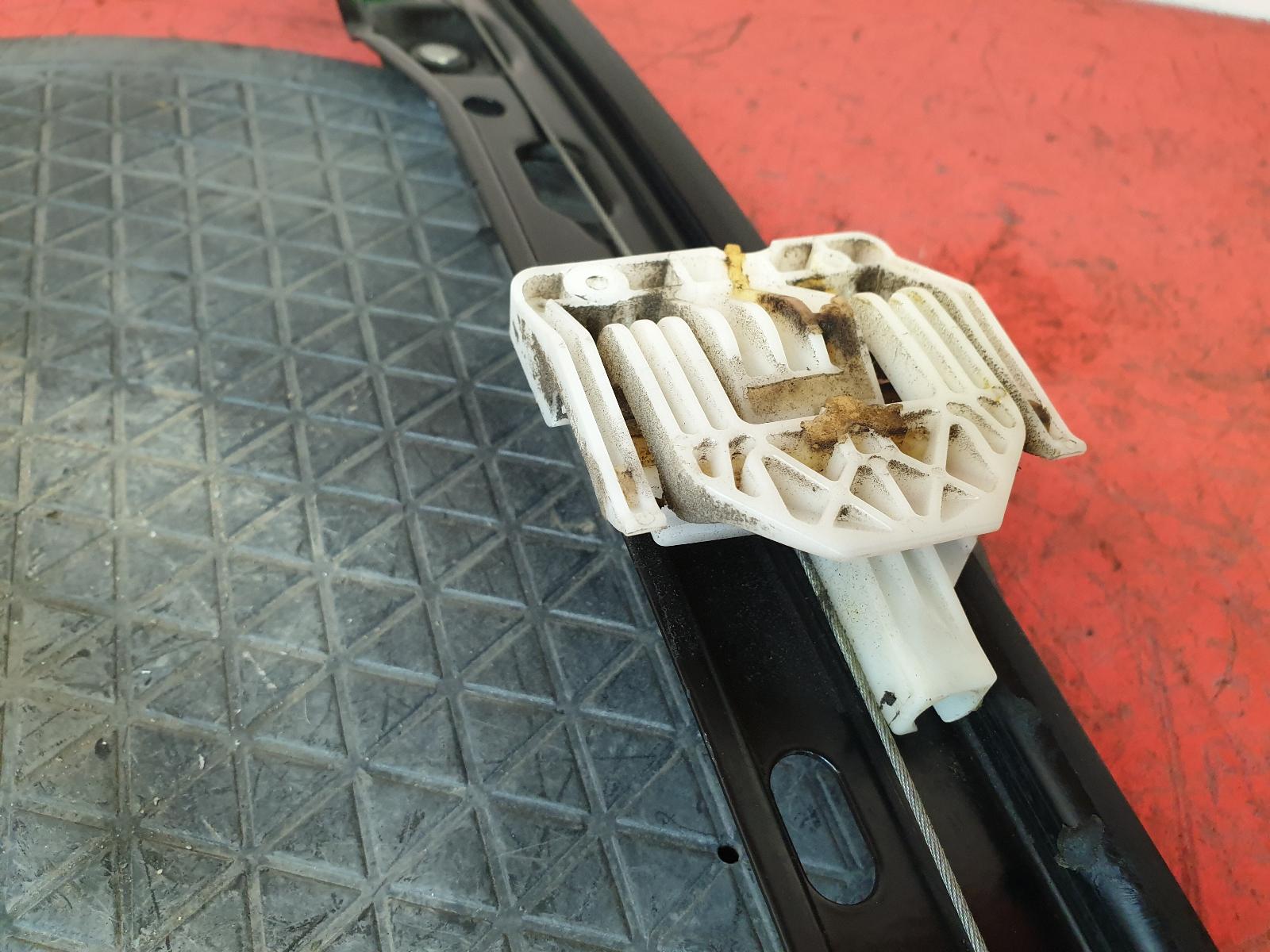 RF Window Regulator 3 Series Bmw 2011