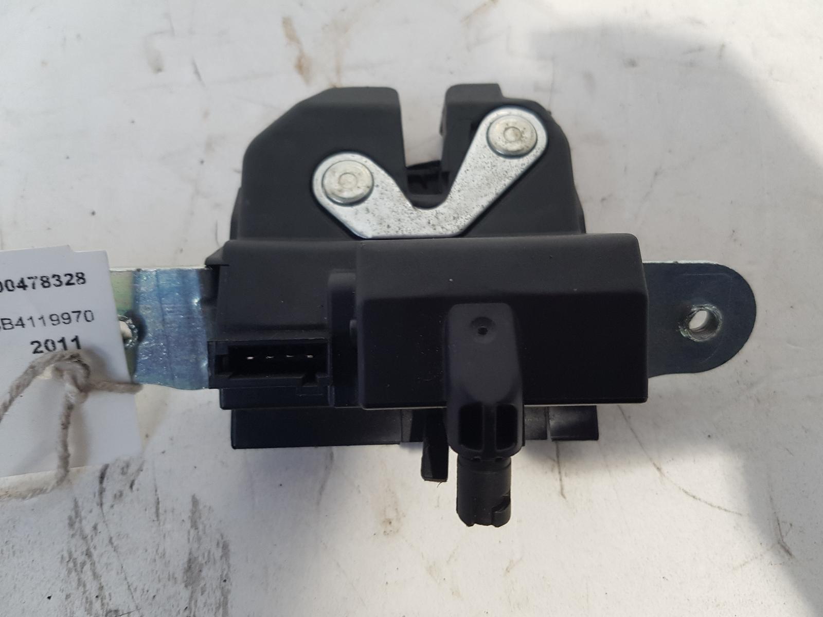 Bootlid/Tailgate Lock Meriva Vauxhall 2011 