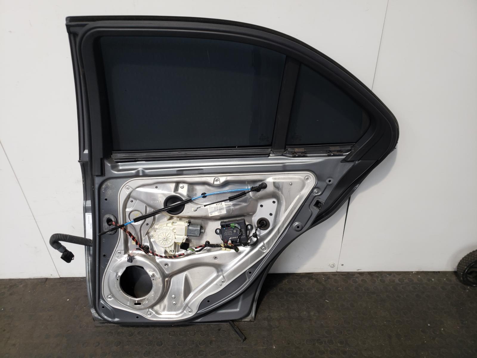R Rear Door C Class Mercedes 2009