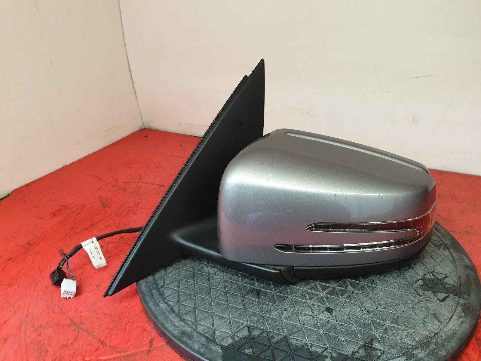 L Door Mirror C Class Mercedes 2009 
