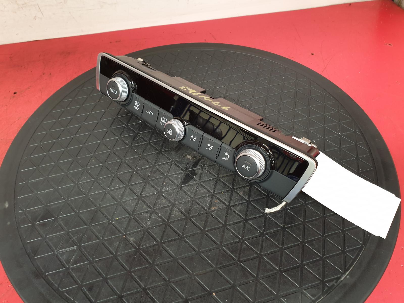 Heater/AC Controller Q3 Audi 2019 