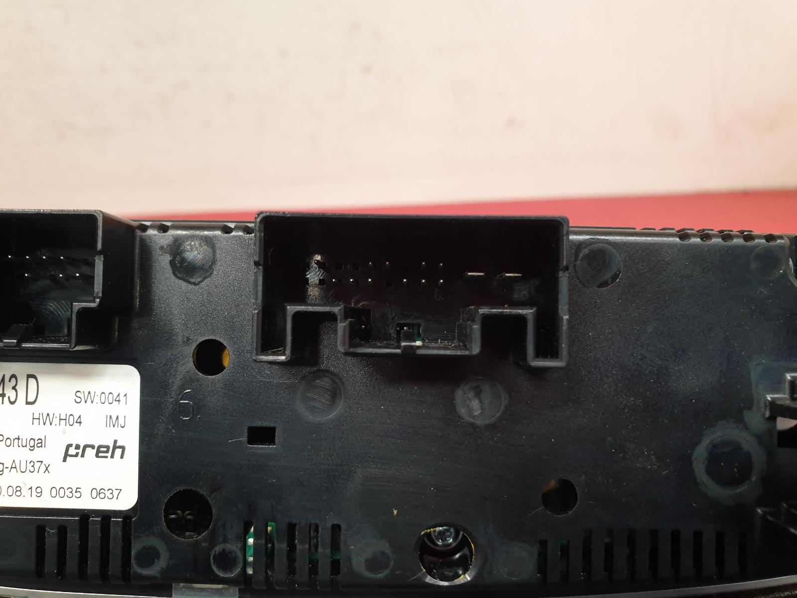 Heater/AC Controller Q3 Audi 2019