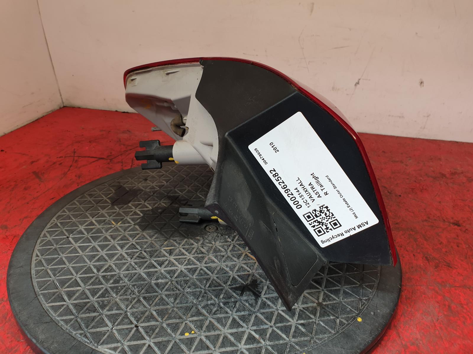 R Taillight Astra Vauxhall 2010