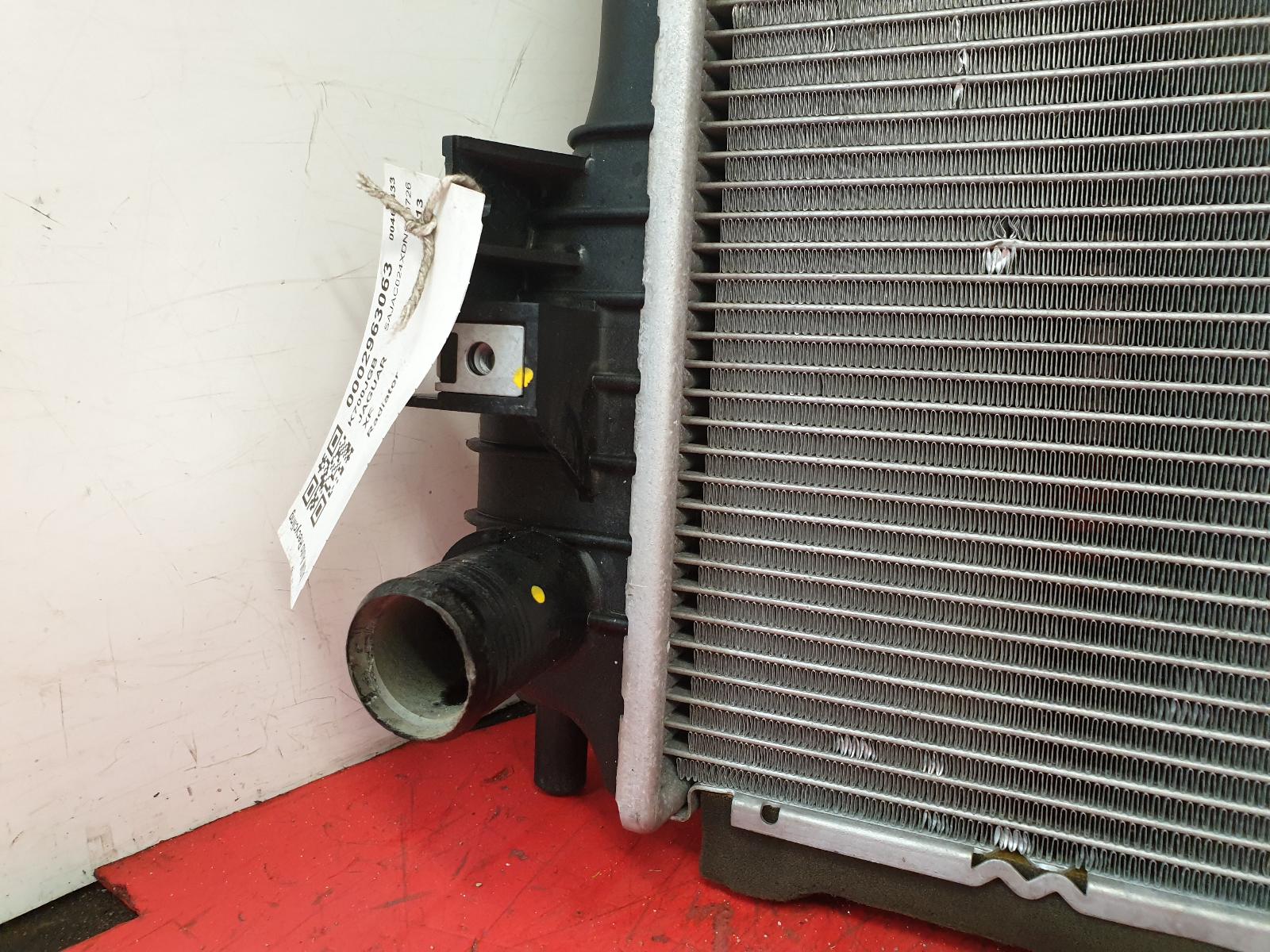 Radiator Xf Jaguar 2013 