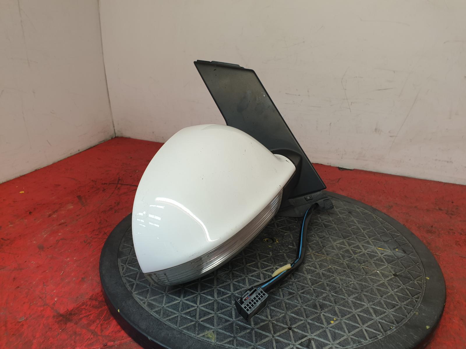 R Door Mirror Golf Plus Volkswagen 2011 