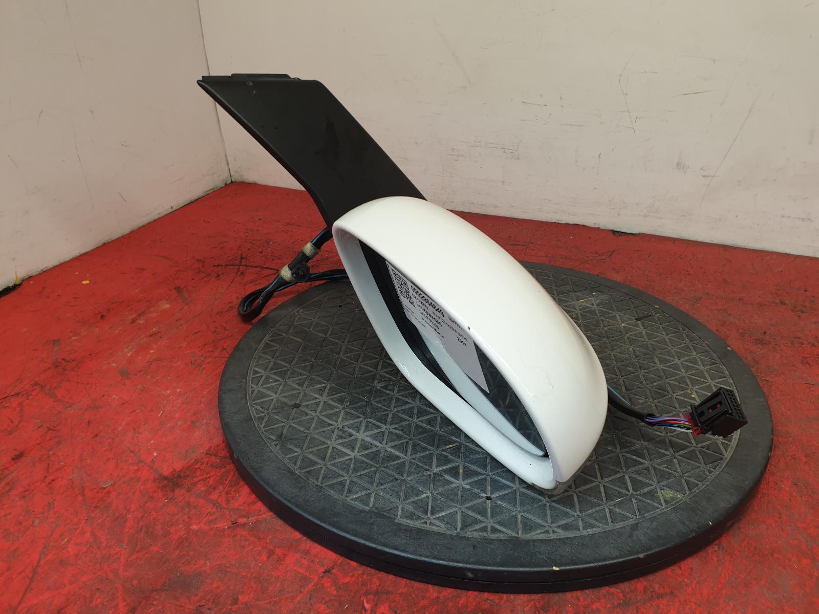R Door Mirror Golf Plus Volkswagen 2011 