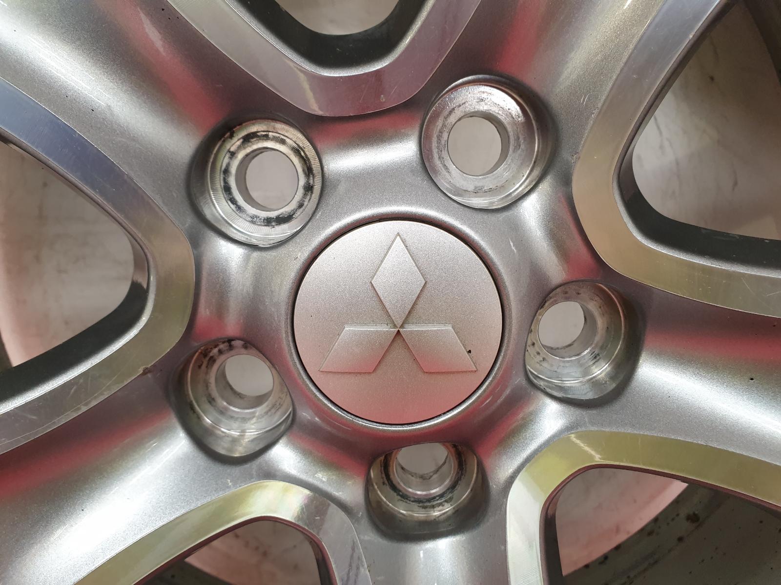 Wheel Outlander Mitsubishi 2015 
