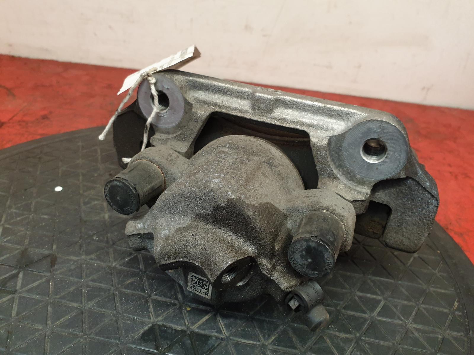 Caliper 1 Series Bmw 2019