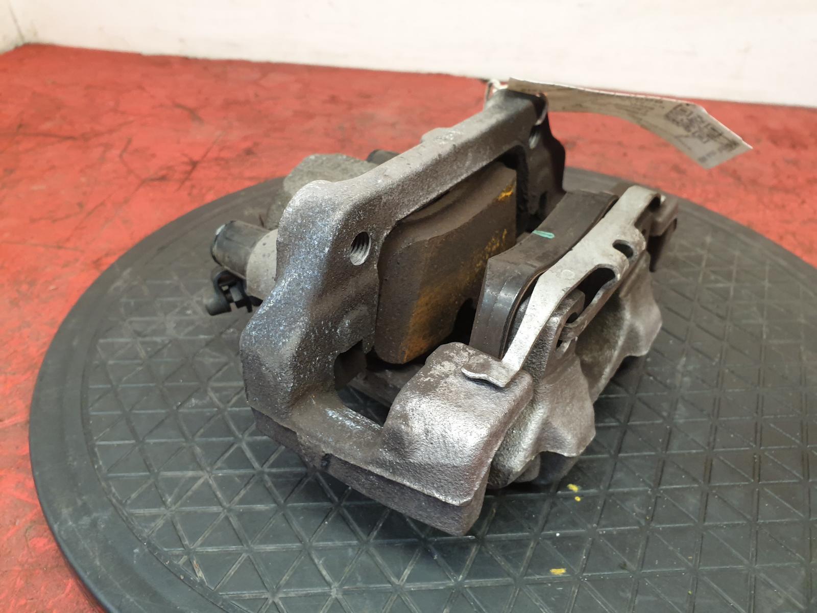 Caliper 1 Series Bmw 2019