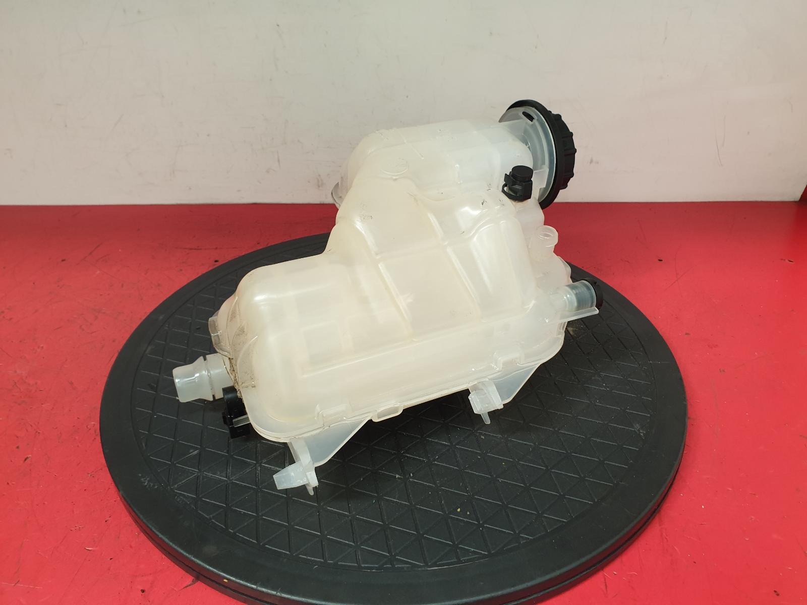Overflow Bottle Defender Land Rover 2022