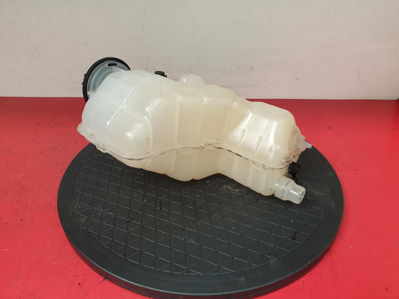 Overflow Bottle Defender Land Rover 2022 