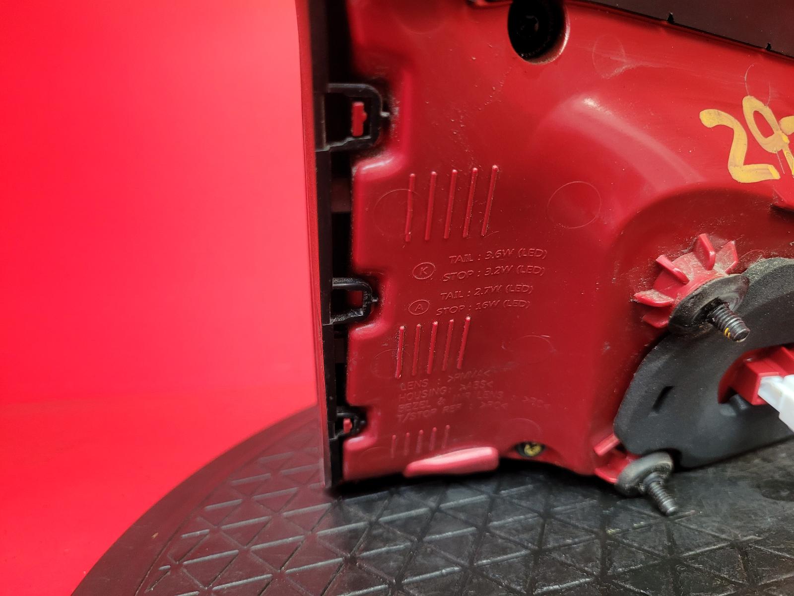 R Taillight Niro Kia 2021