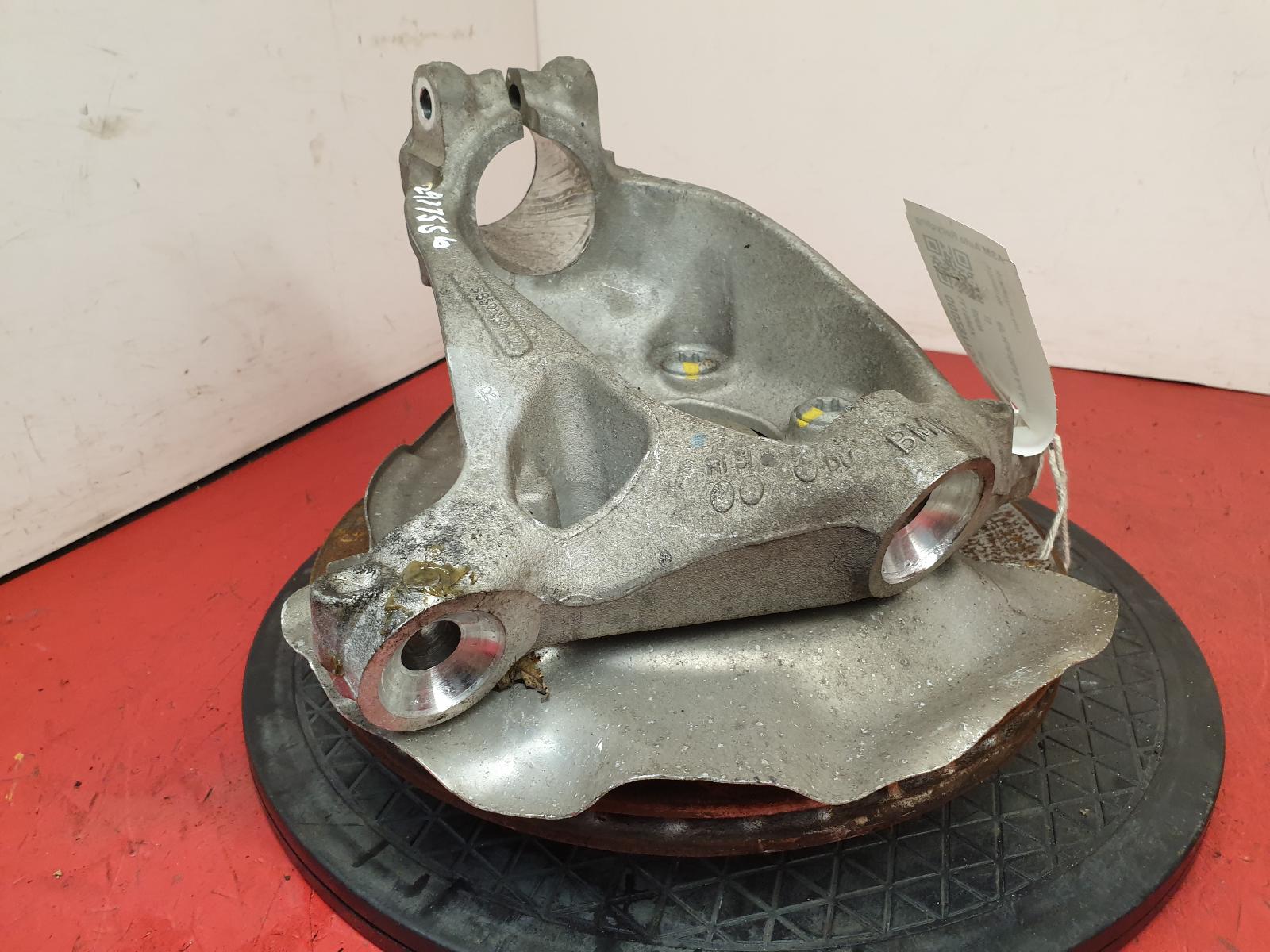View Auto part RF Hub/Stub Axle Assembly Bmw I3 2015