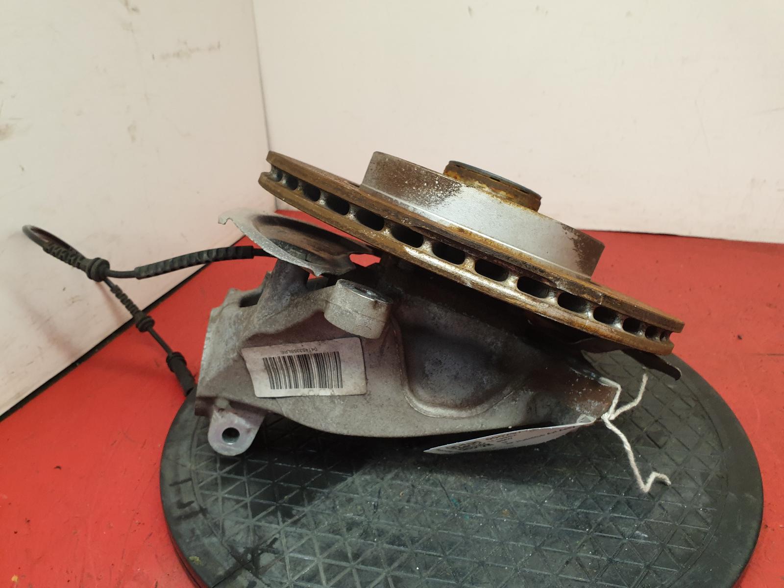 View Auto part RF Hub/Stub Axle Assembly Bmw I3 2015