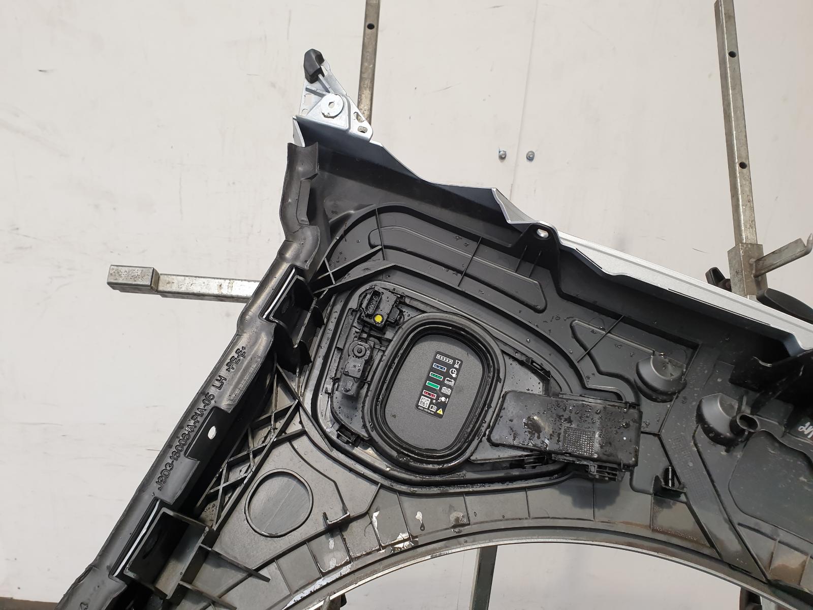L Wing I-pace Jaguar 2019