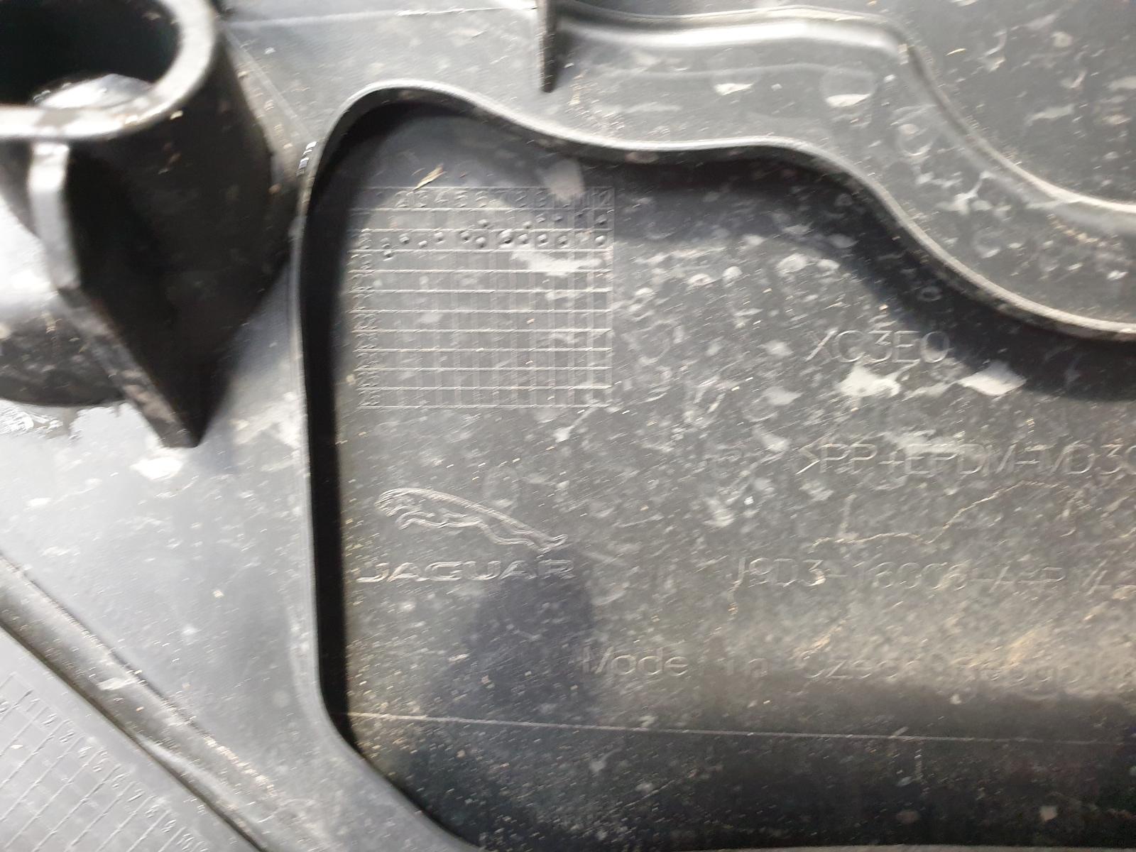 L Wing I-pace Jaguar 2019 