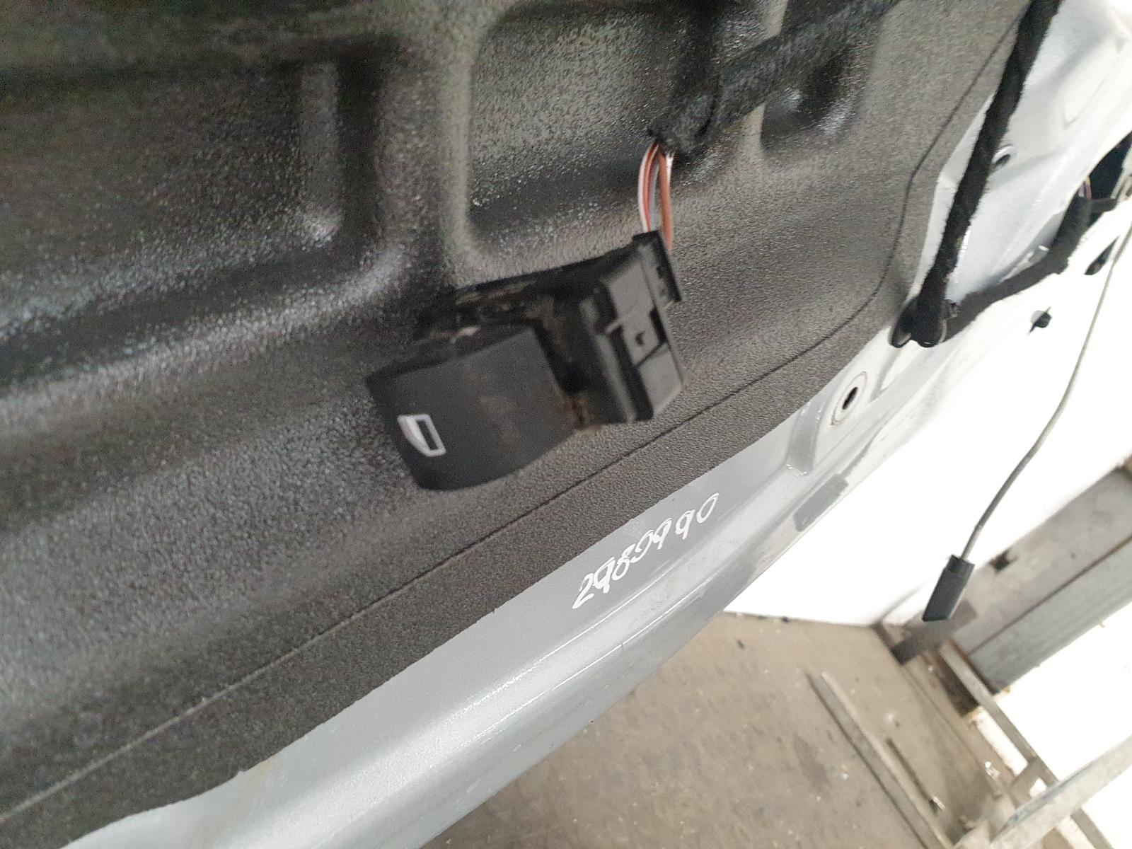 R Rear Door X3 Bmw 2006