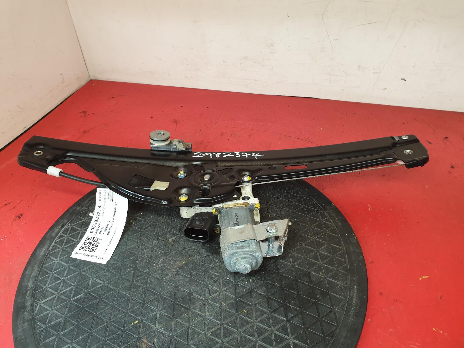 RR Window Regulator 5 Series Bmw 2005