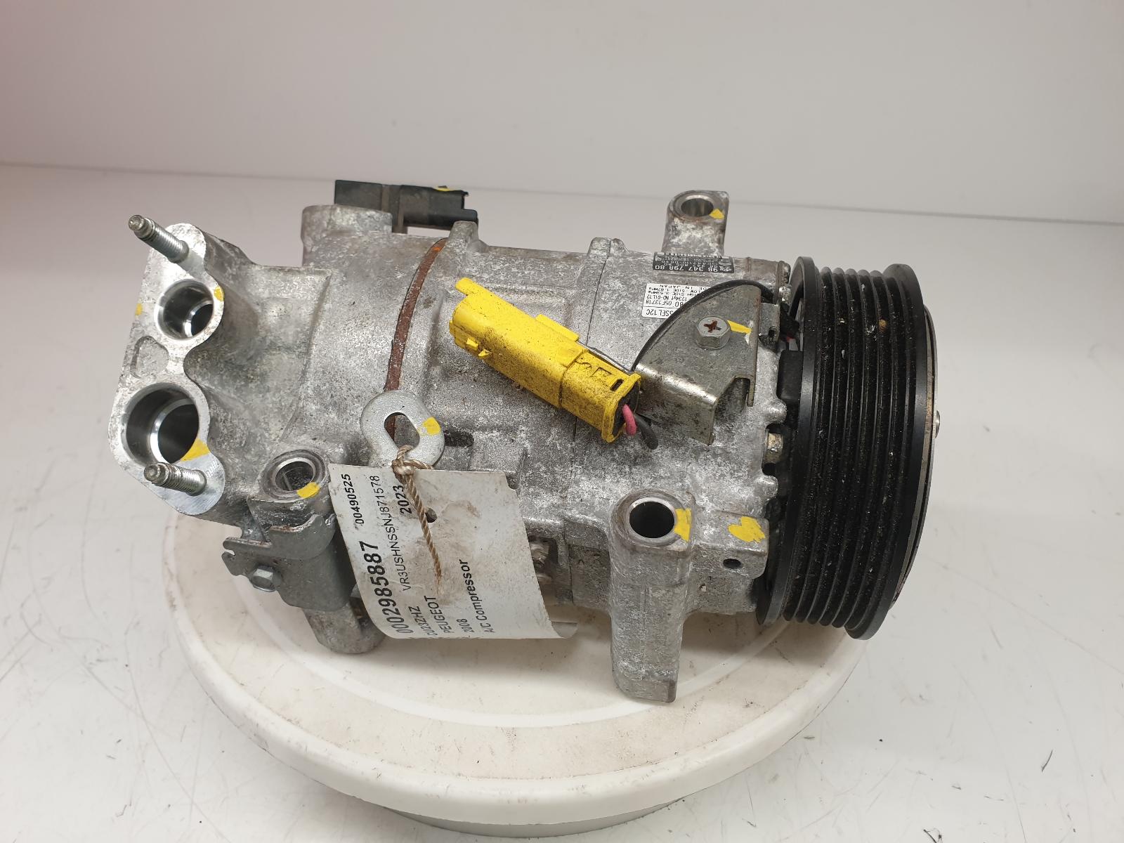 View Auto part Compressor Peugeot 2008 2023