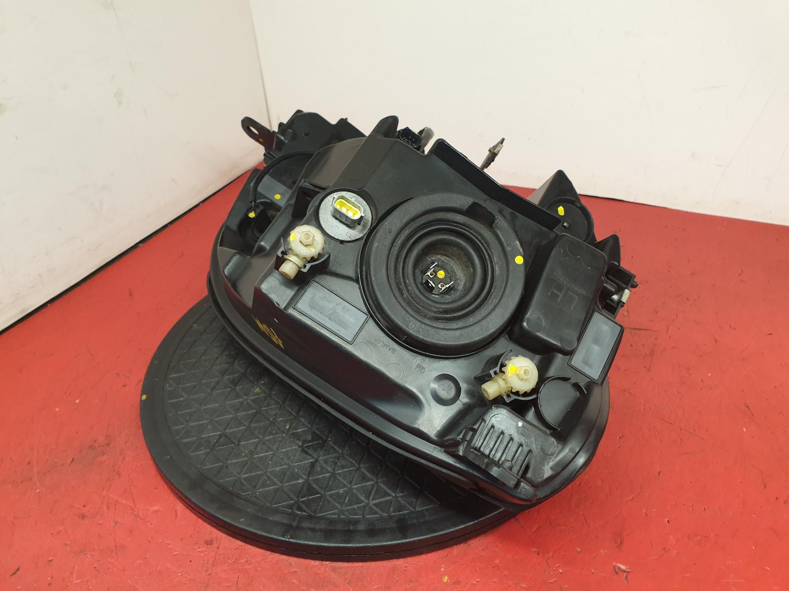 L Headlamp Orlando Chevrolet 2011