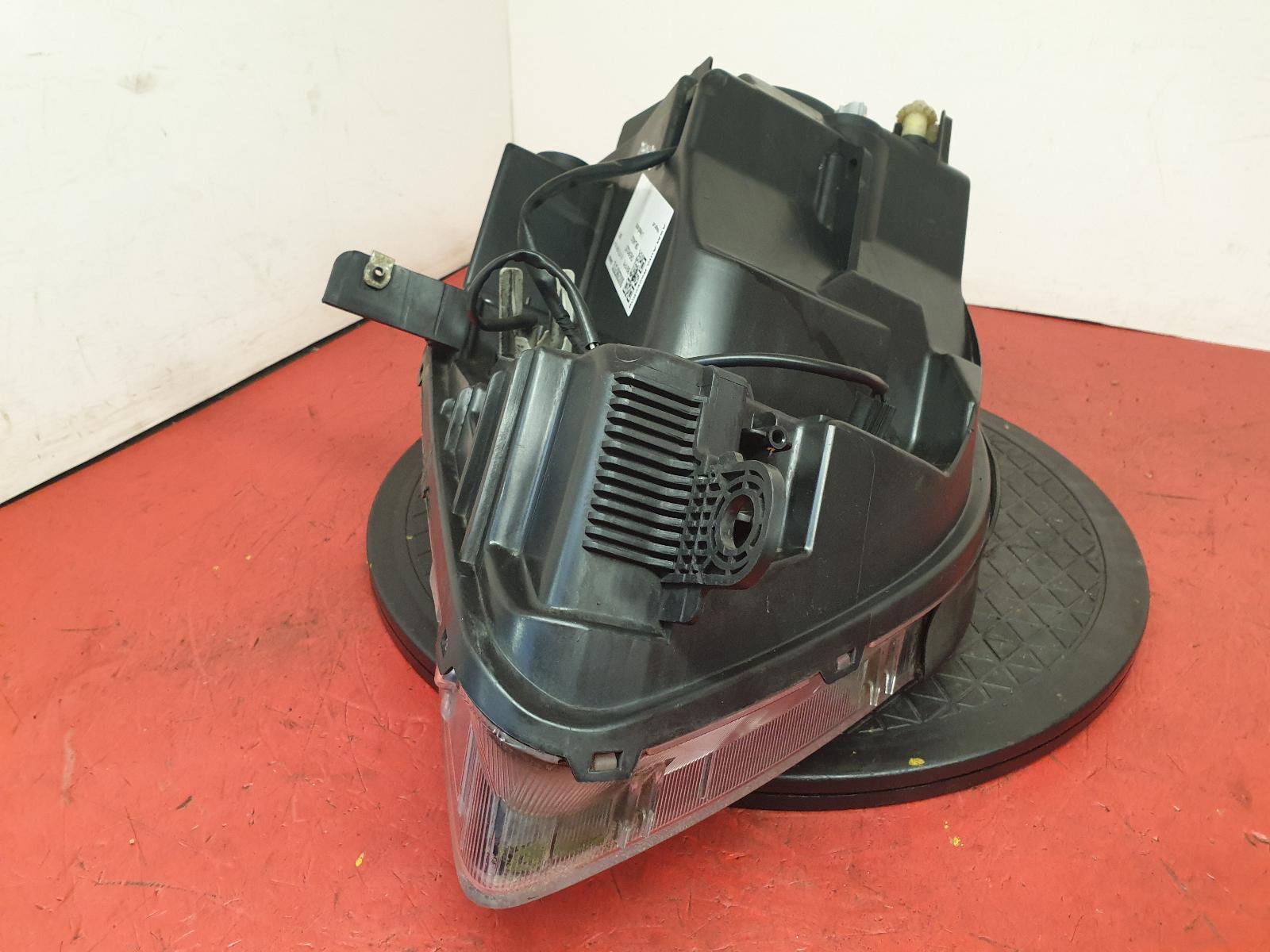 L Headlamp Orlando Chevrolet 2011 