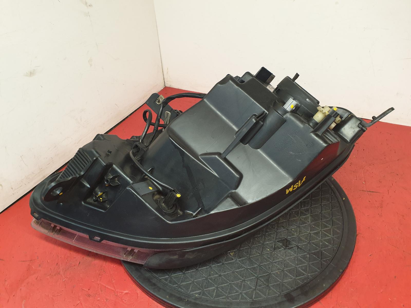 L Headlamp Orlando Chevrolet 2011 