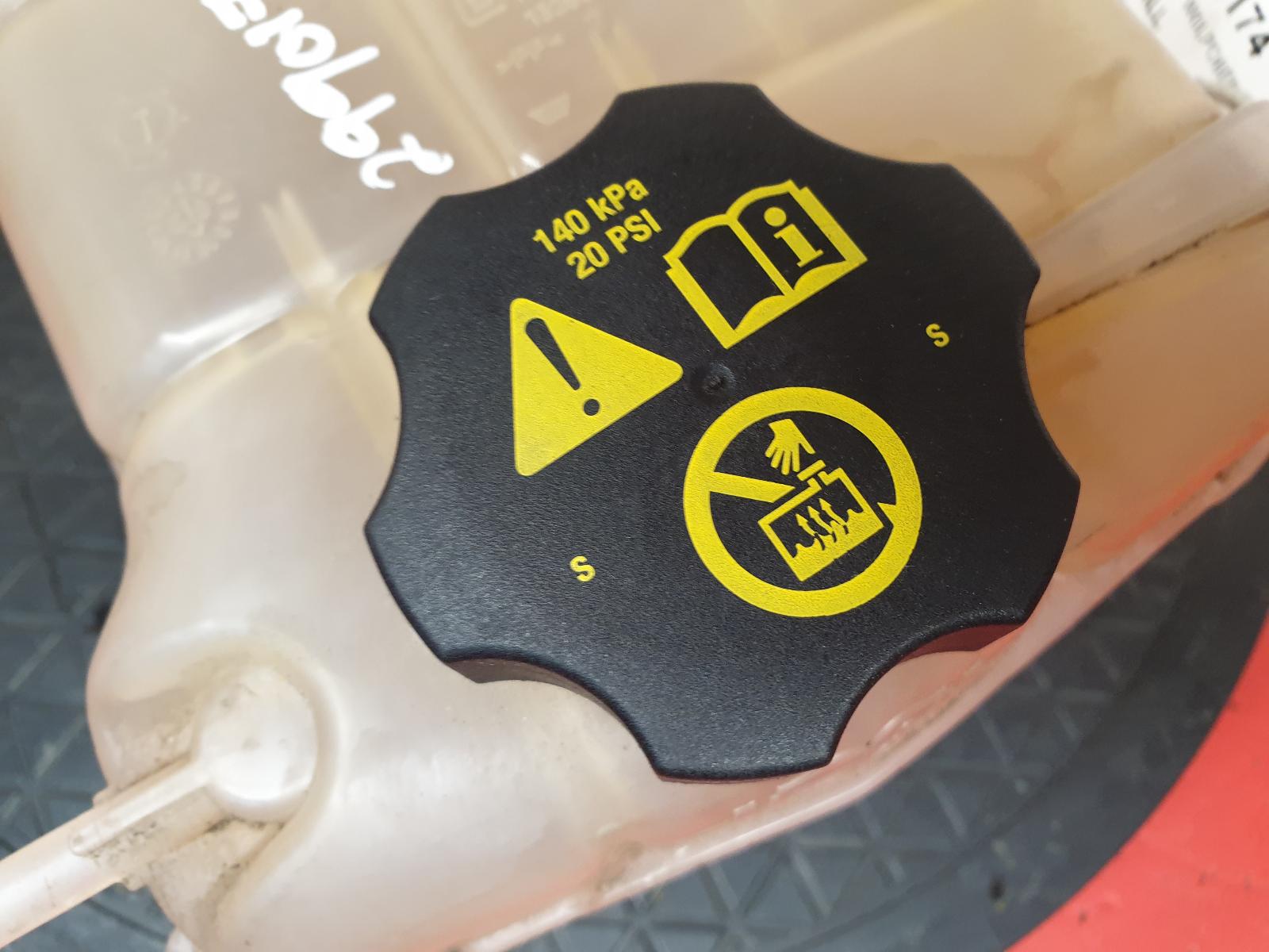Overflow Bottle Astra Vauxhall 2010