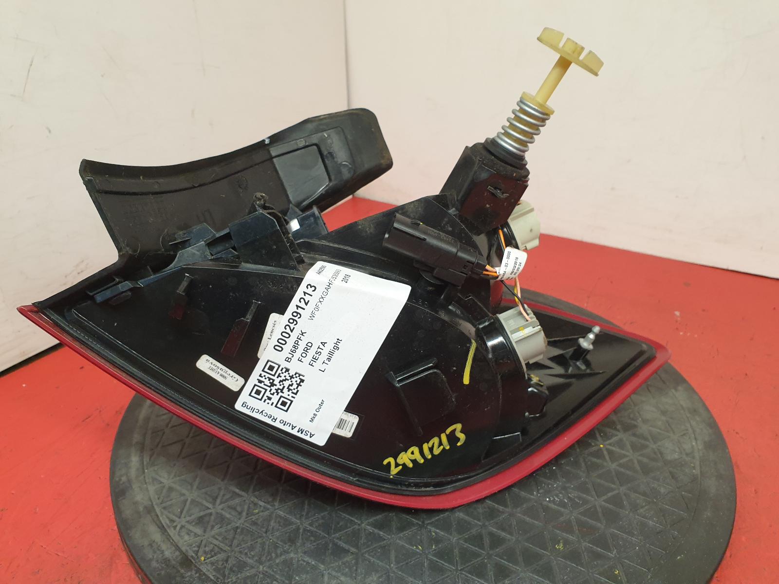 L Taillight Fiesta Ford 2018