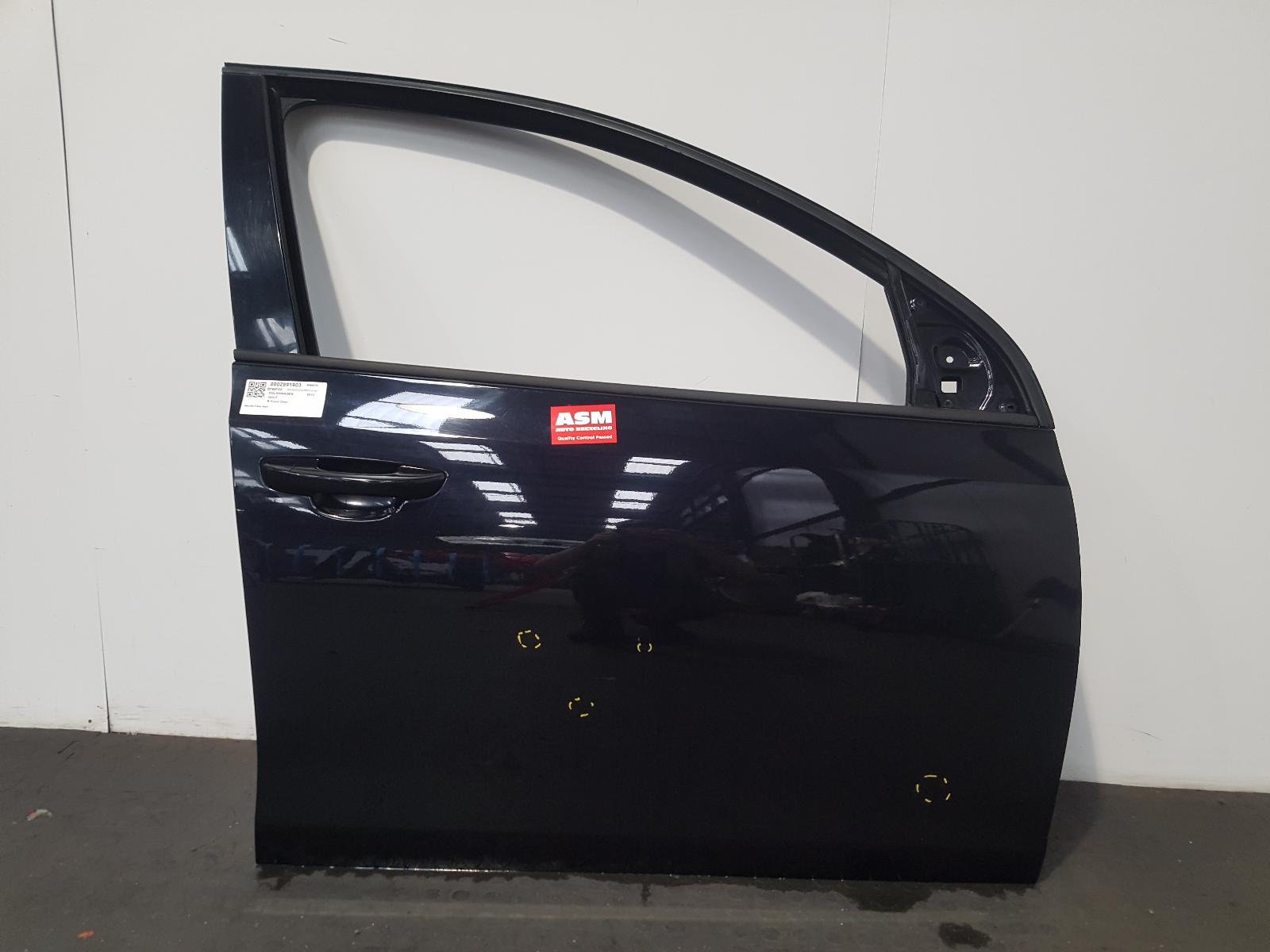 R Front Door Golf Volkswagen 2010 