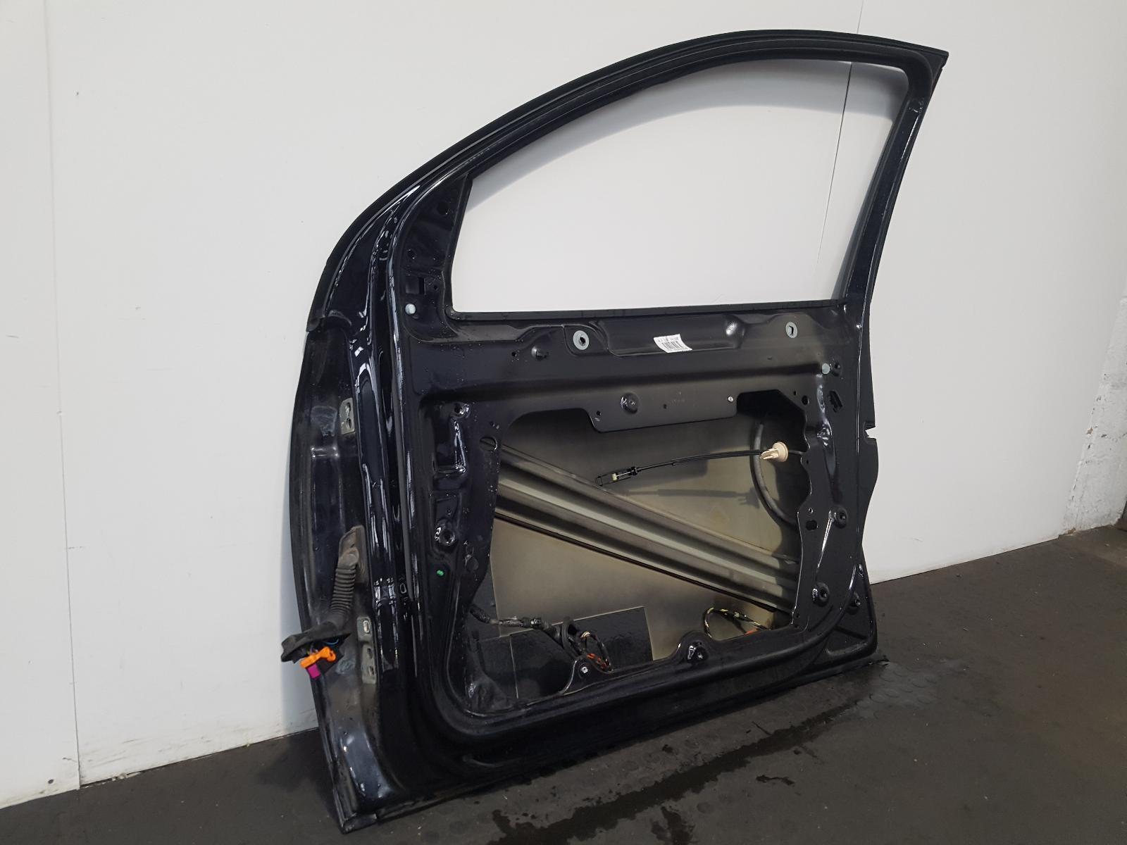 R Front Door Golf Volkswagen 2010 