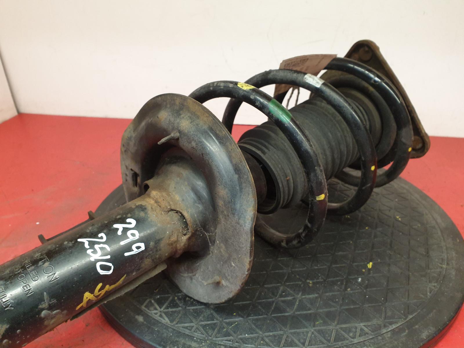 RF Strut Ceed Kia 2013 