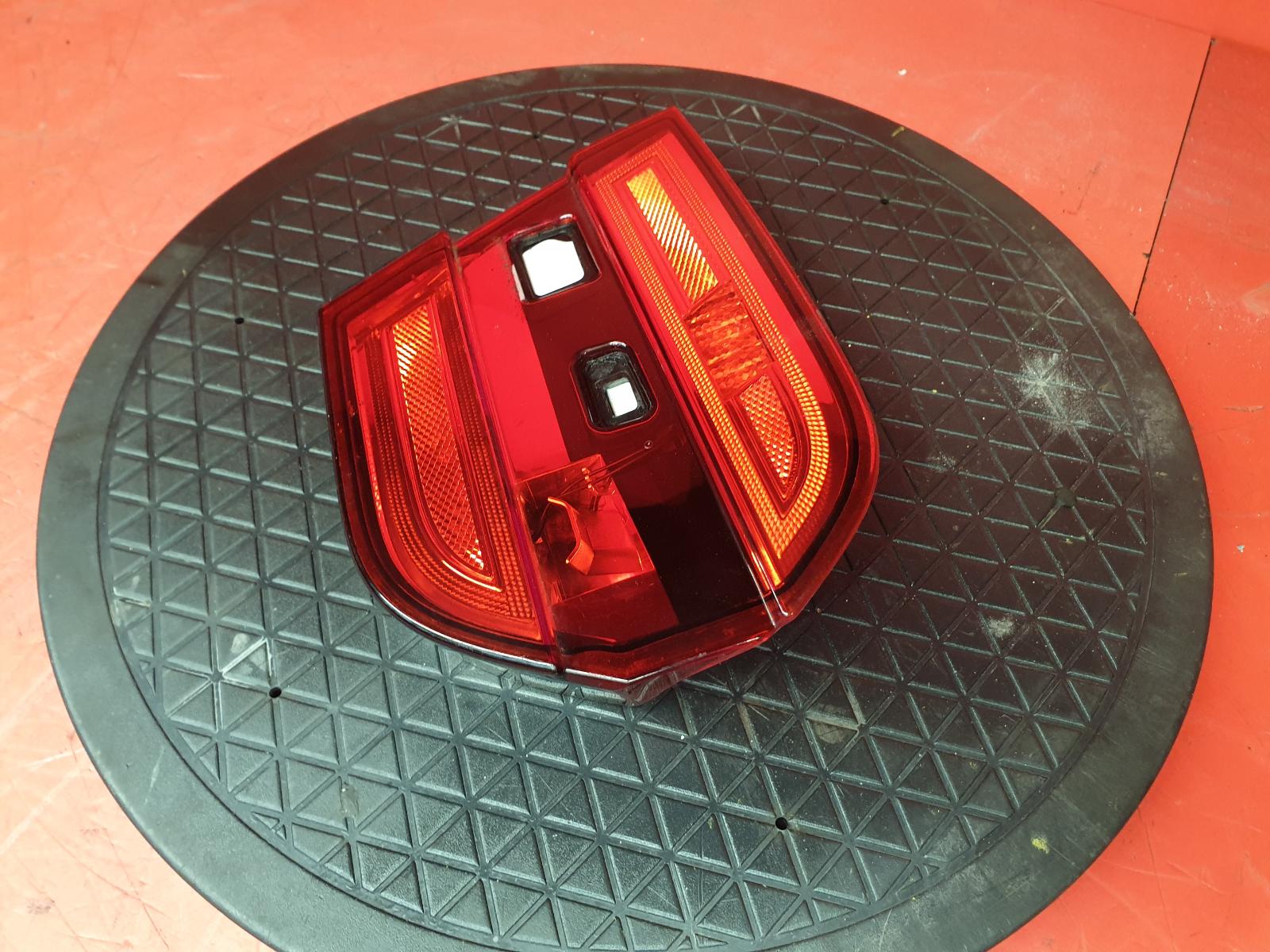 L Taillight Xf Jaguar 2012