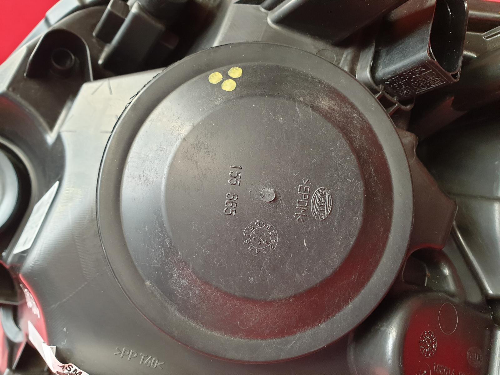 R Headlamp Kuga Ford 2010