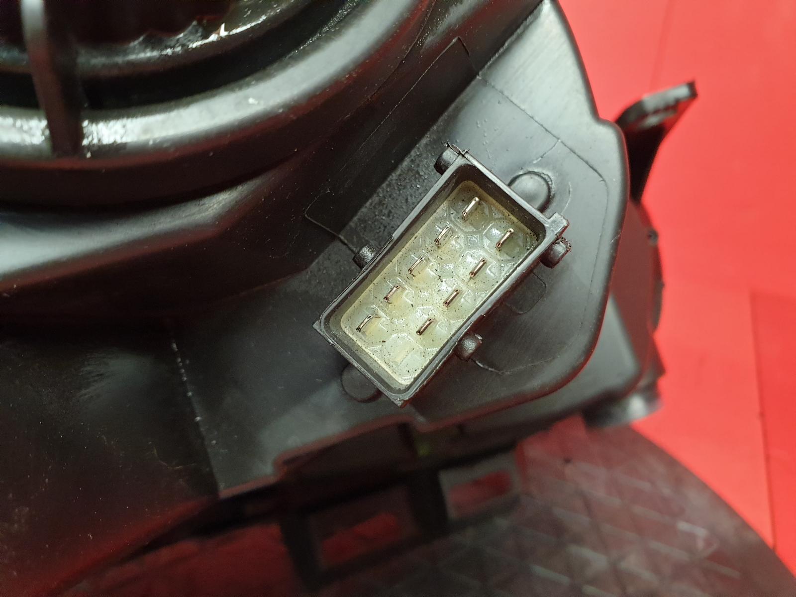 L Headlamp Corsa Vauxhall 2013