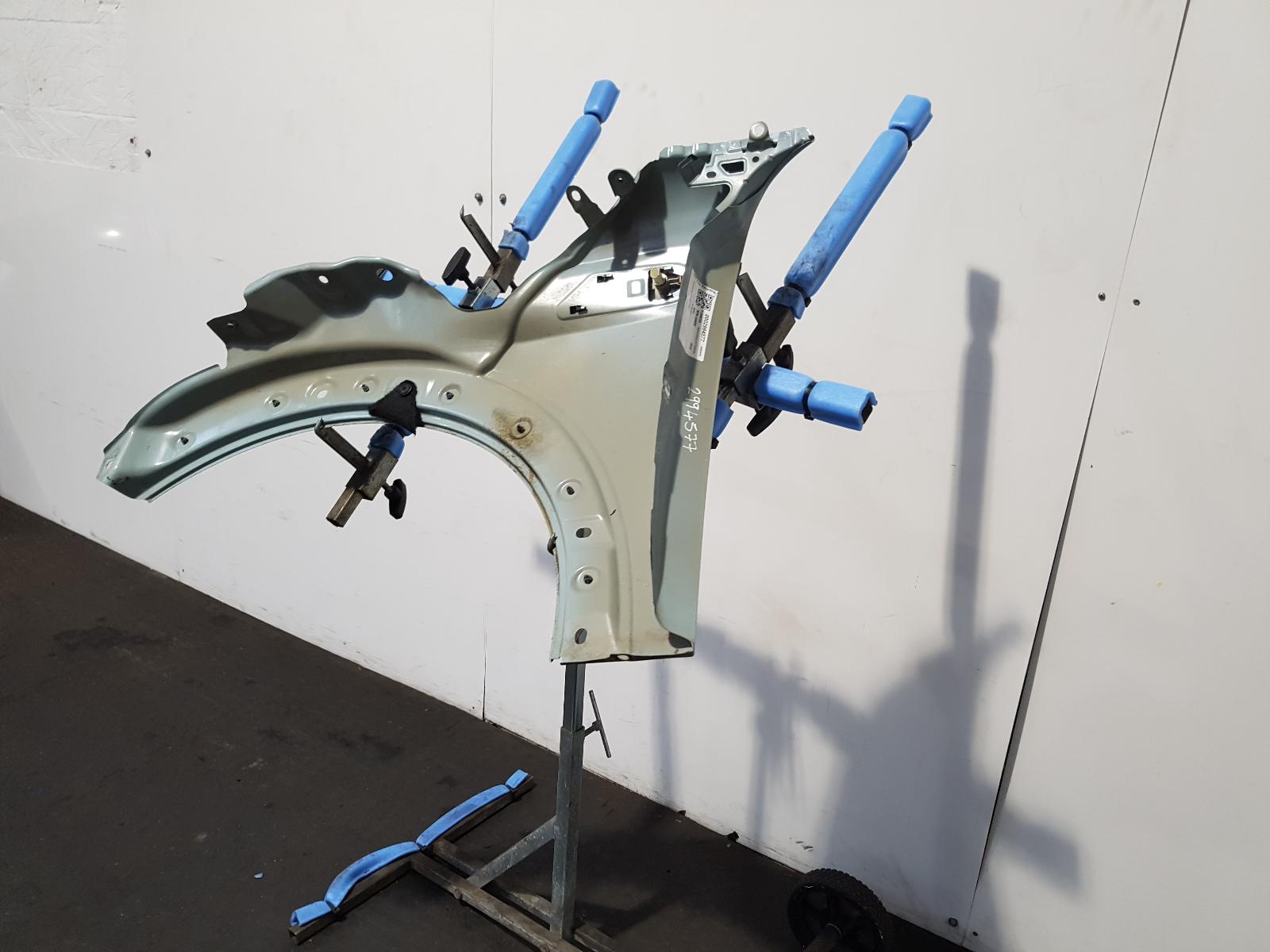 R Wing Mini Mini (bmw) 2010