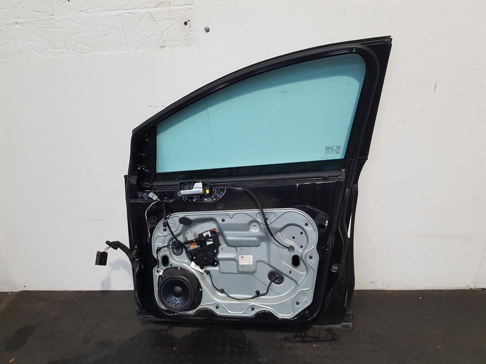 R Front Door Kuga Ford 2009 