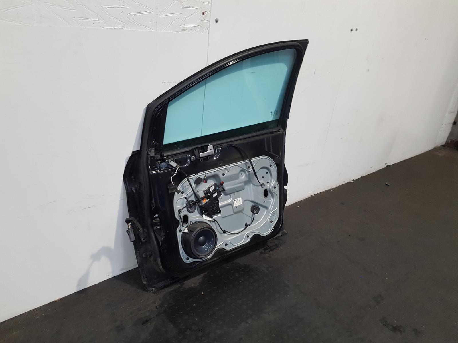 R Front Door Kuga Ford 2009 