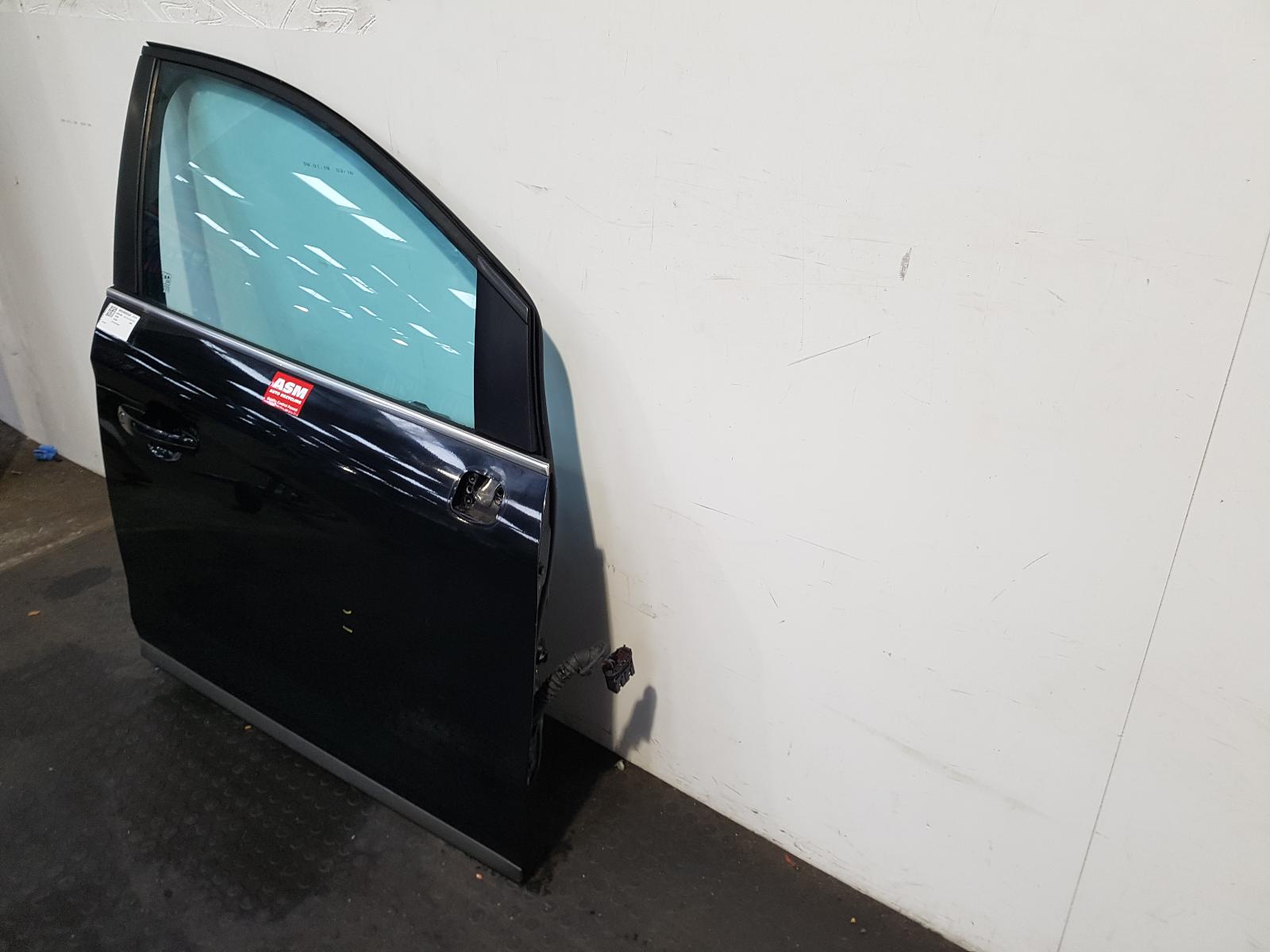 R Front Door Kuga Ford 2009