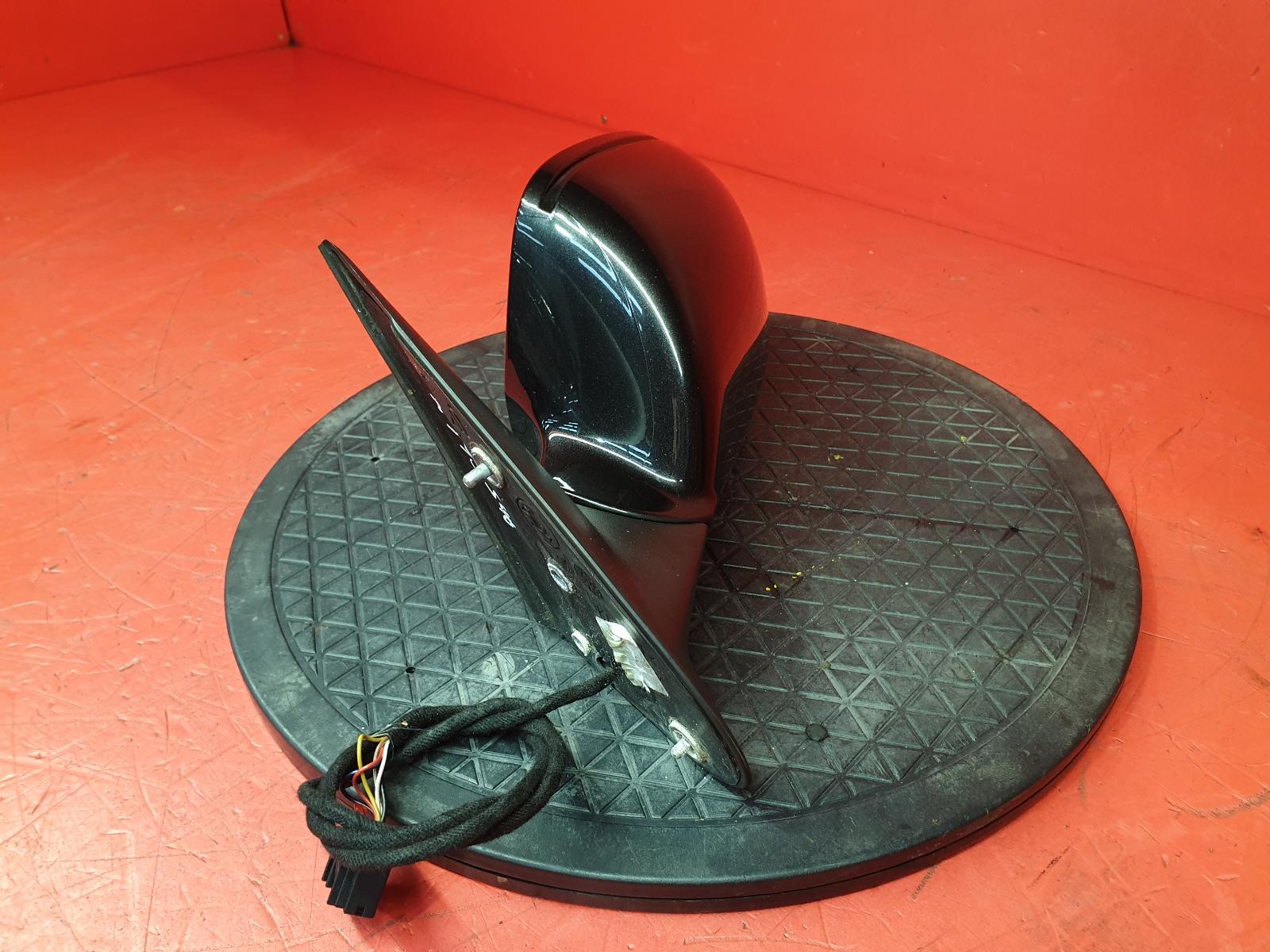 L Door Mirror Octavia Skoda 2011