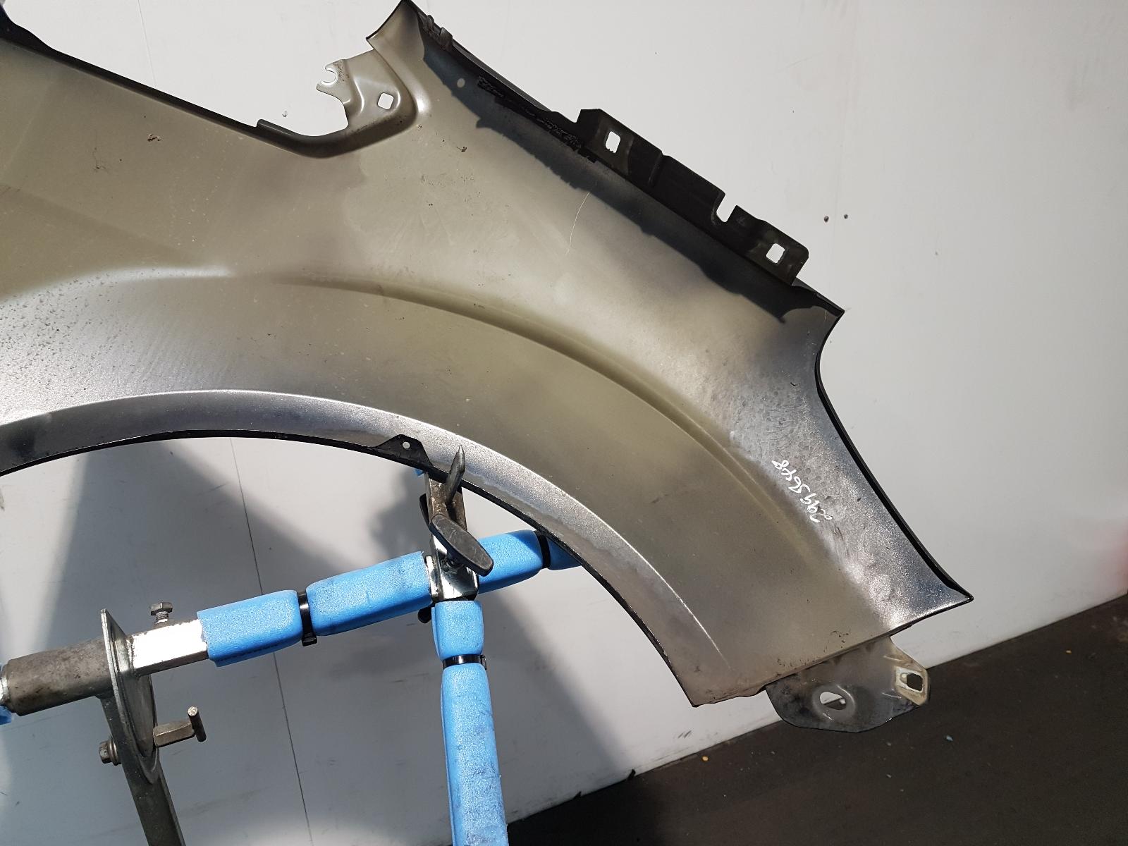 L Wing Galaxy Ford 2015 