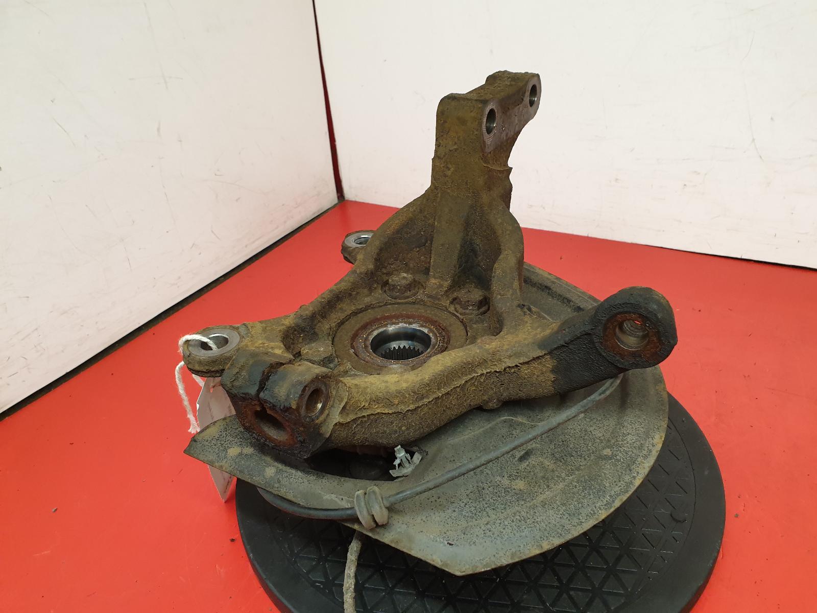 RF Hub/Stub Axle Assembly Juke Nissan 2015 