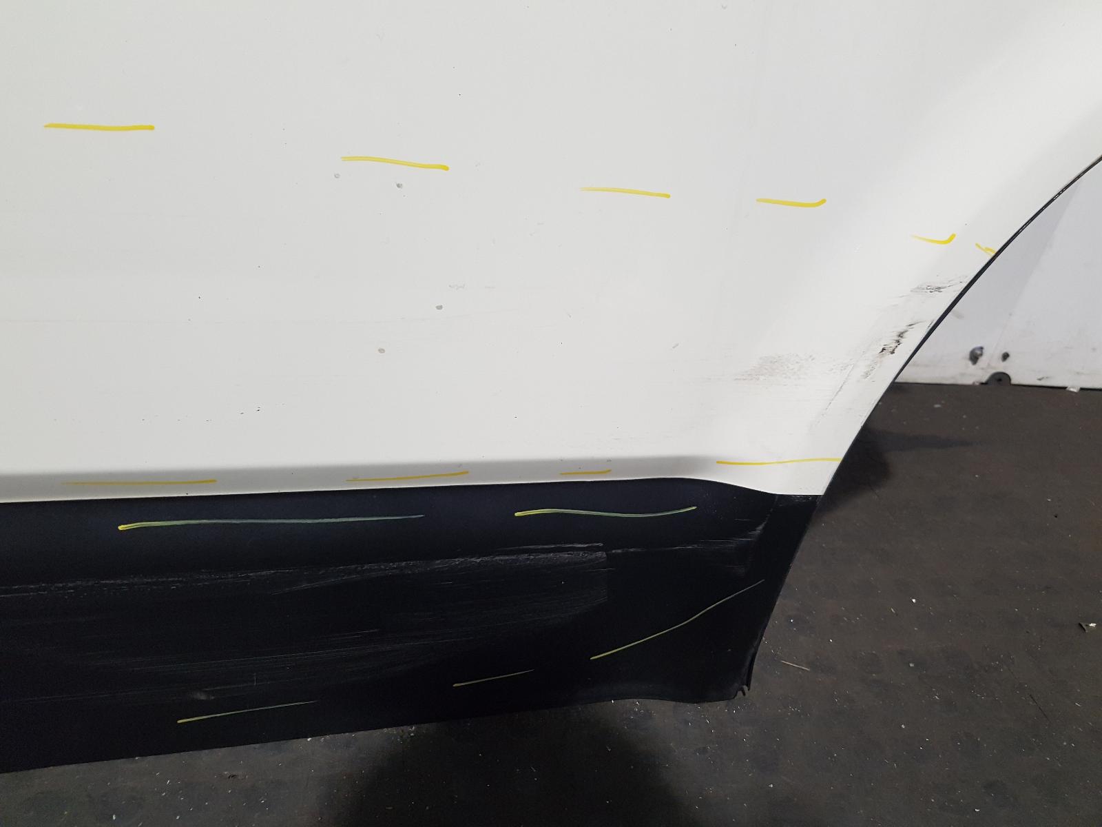 R Front Door Transporter Volkswagen 2005
