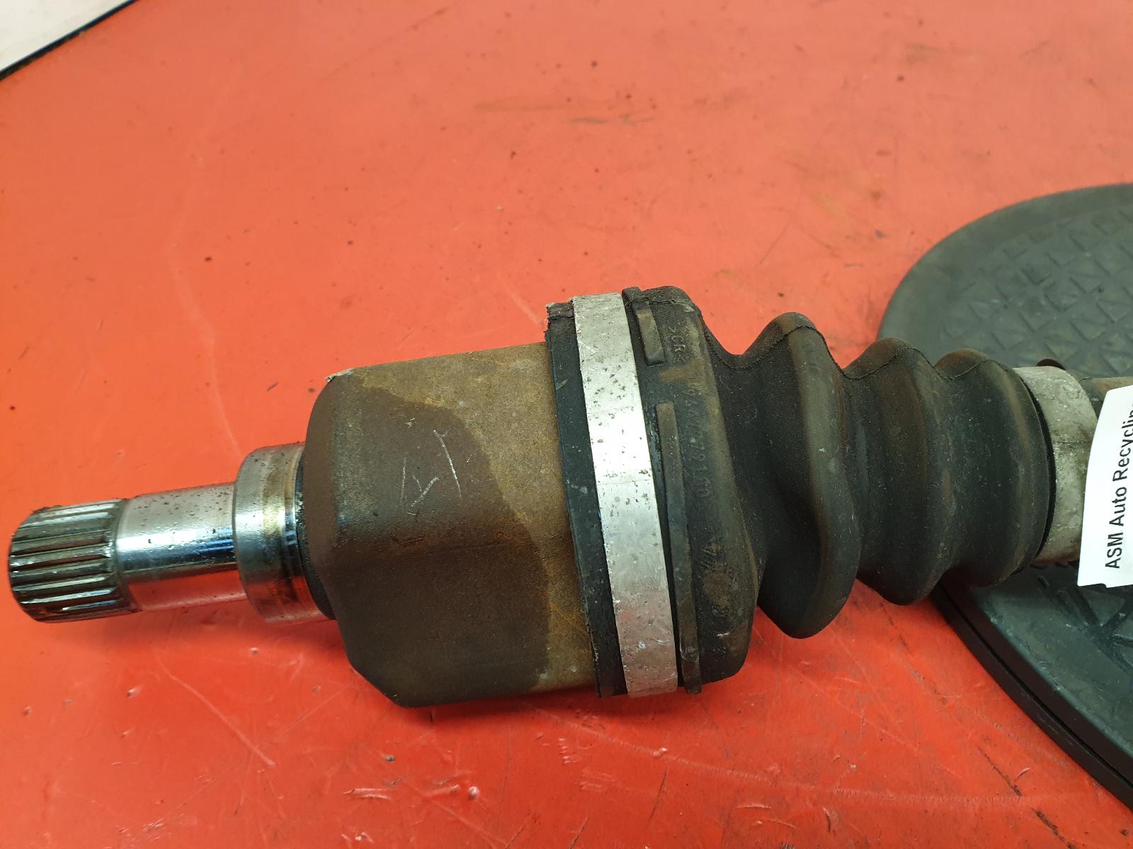 Left Driveshaft 3008 Peugeot 2012
