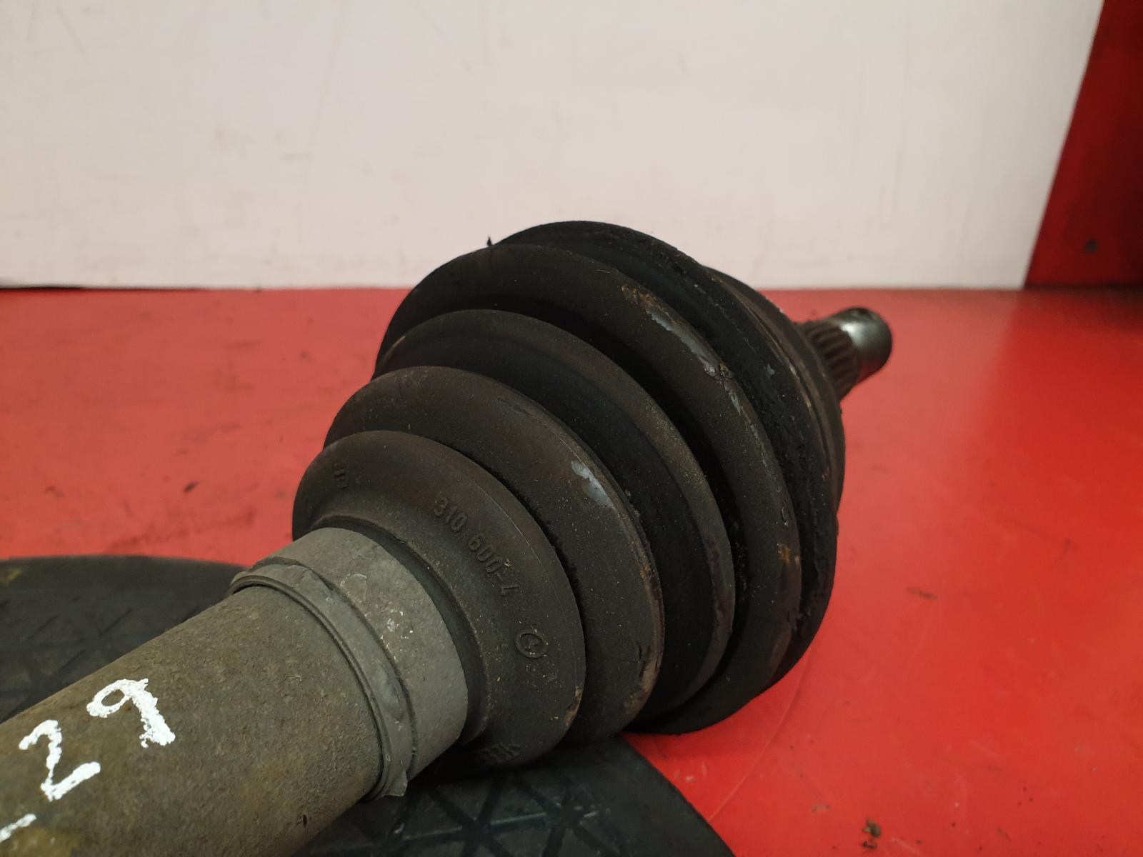 Left Driveshaft 3008 Peugeot 2012