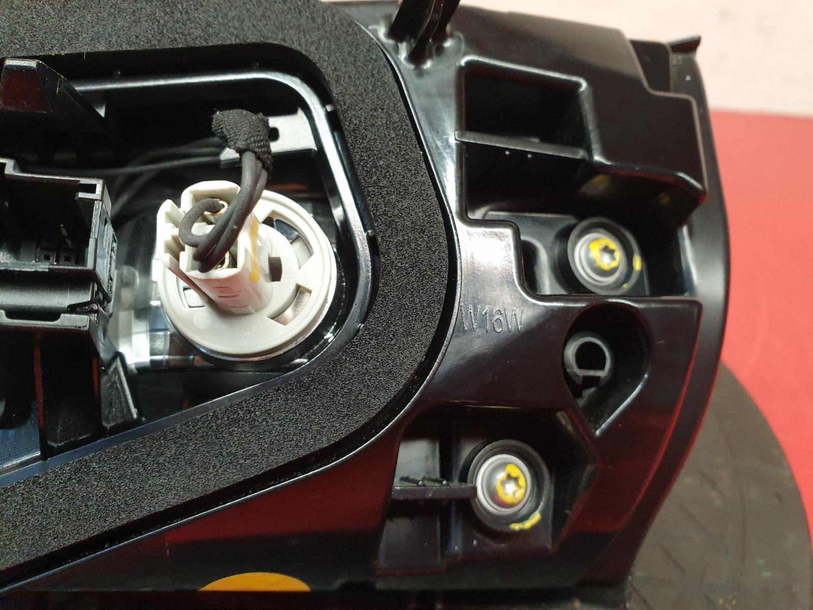 L Taillight Grandland X Vauxhall 2021