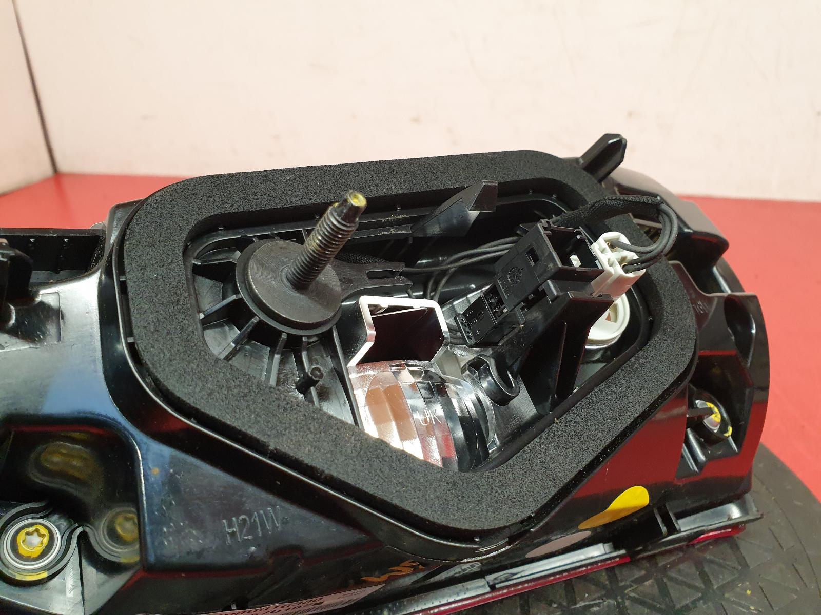 L Taillight Grandland X Vauxhall 2021