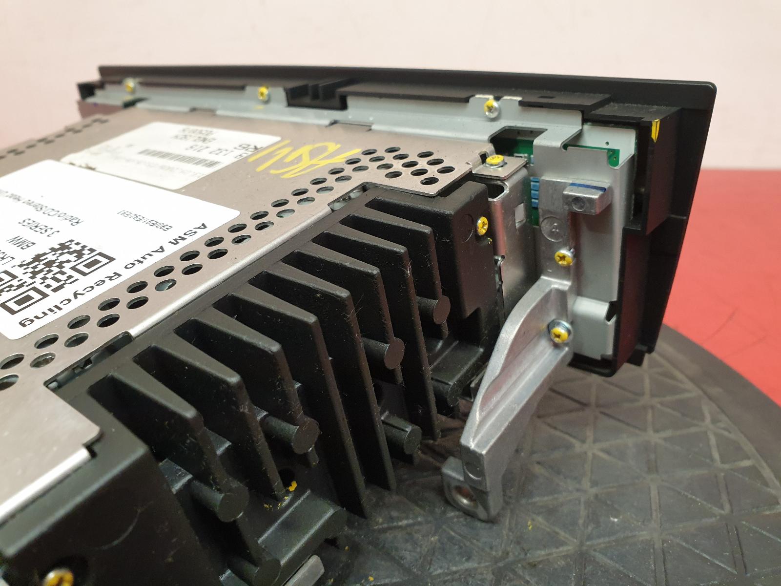 A/V Equipment 3 Series Bmw 2006