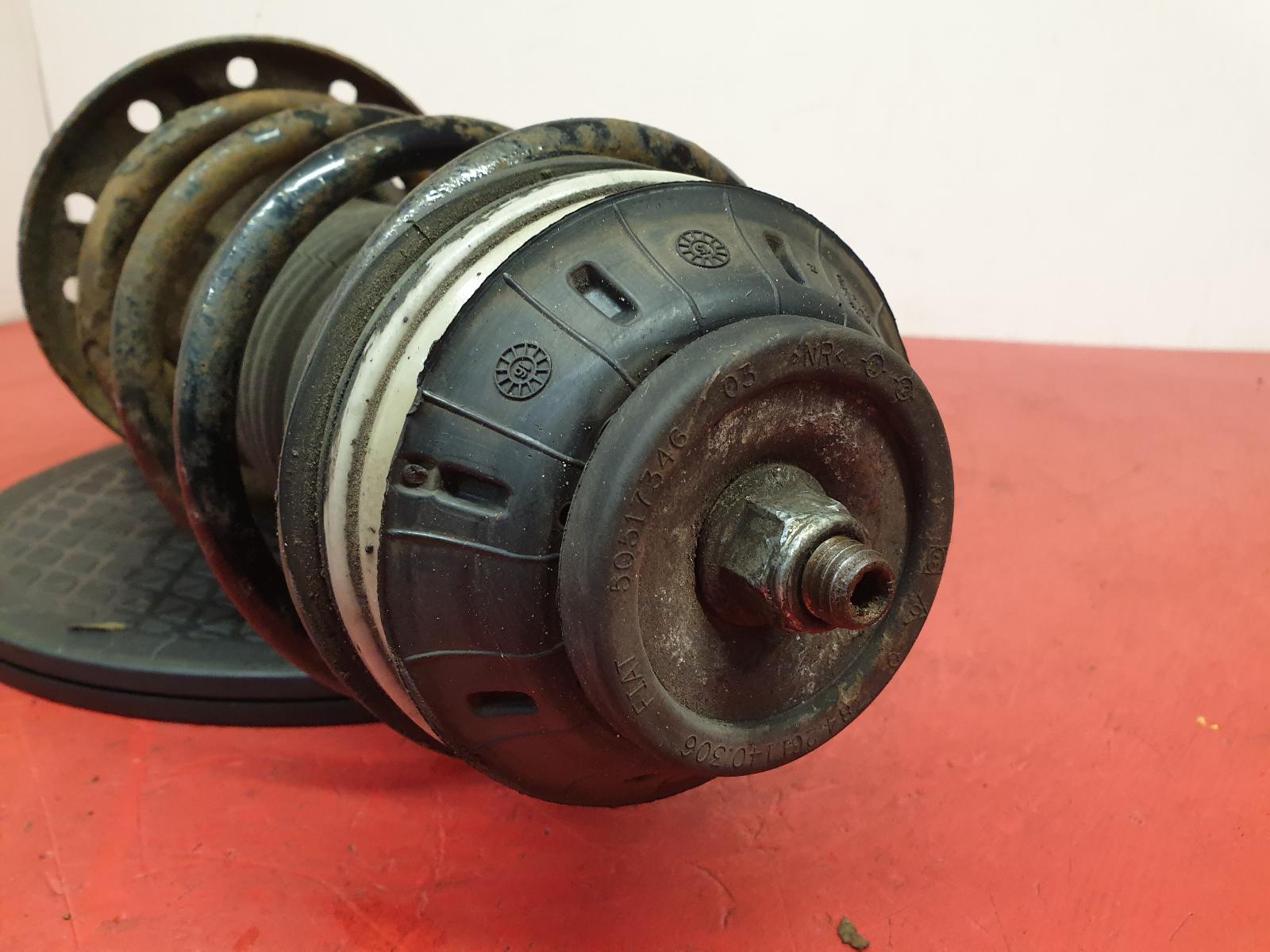 RF Strut Mito Alfa Romeo 2013 