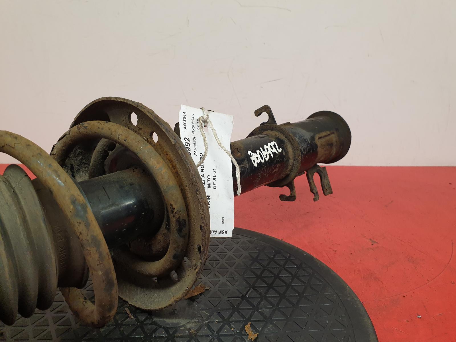 RF Strut Mito Alfa Romeo 2013 