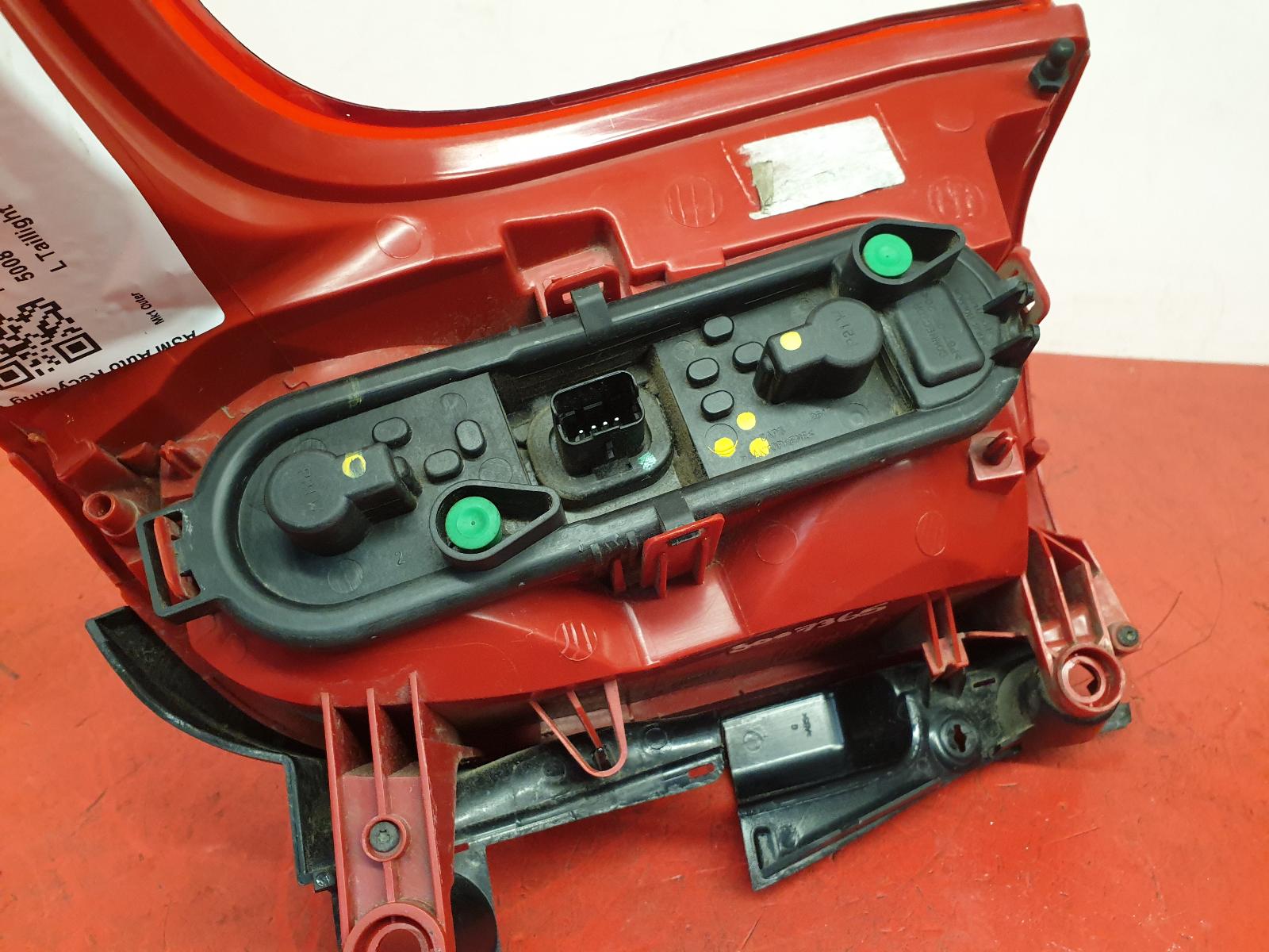 View Auto part L Taillight Peugeot 5008 2012